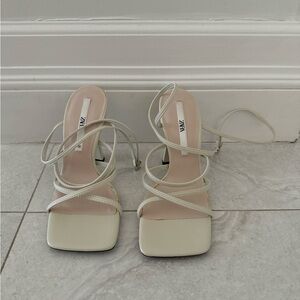 Zara white heals